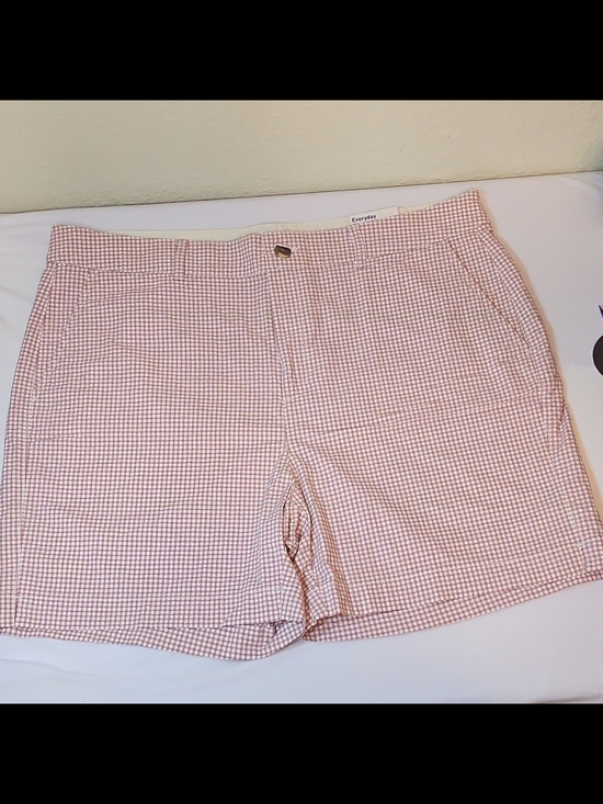 Old Navy Pants - Old Navy Everyday High Rise Shorts - Pink Gingham
